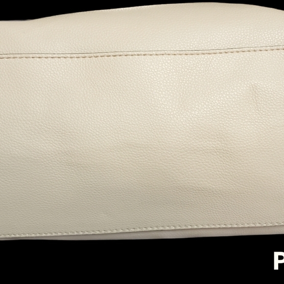 Cream leather Handbags - Picture 3 of 7